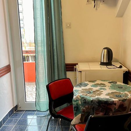 Apartments Holiday Будва Екстер'єр фото
