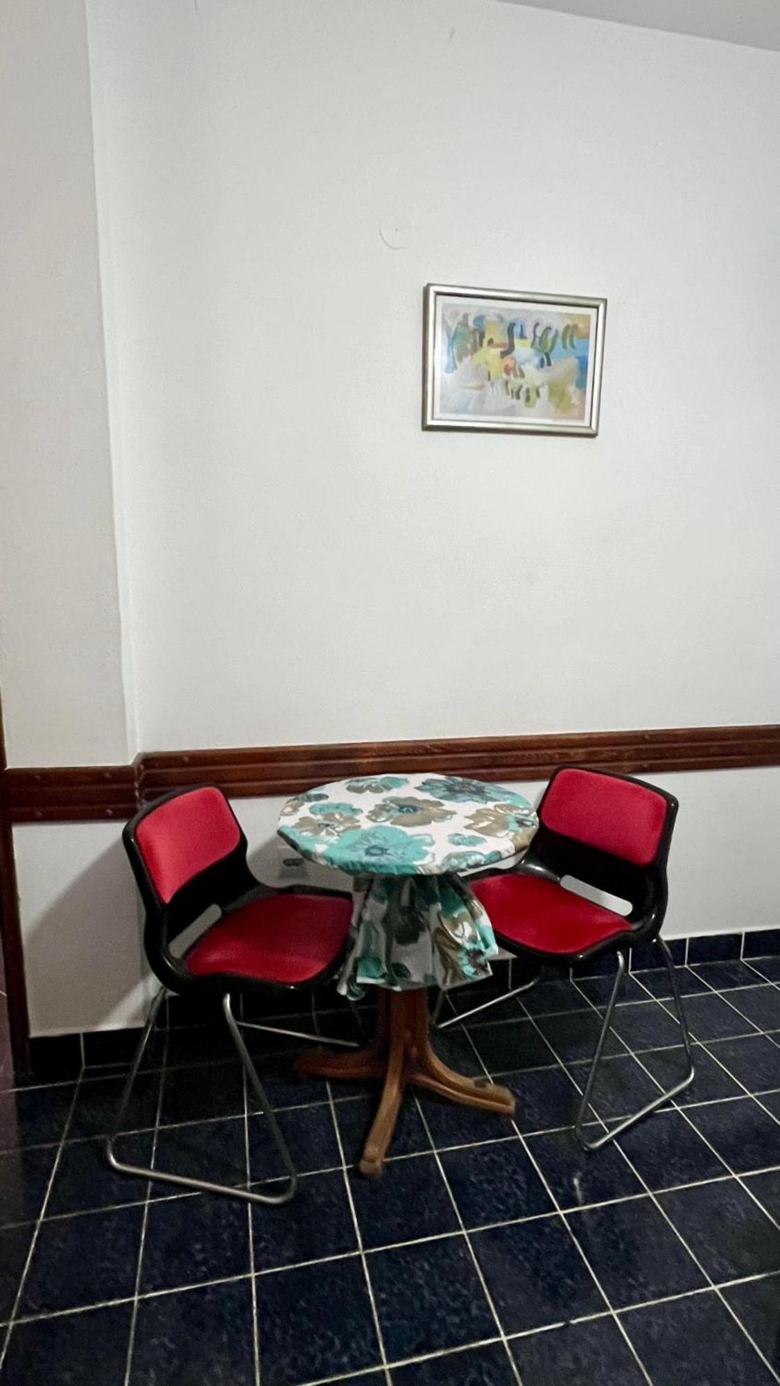 Apartments Holiday Будва Екстер'єр фото