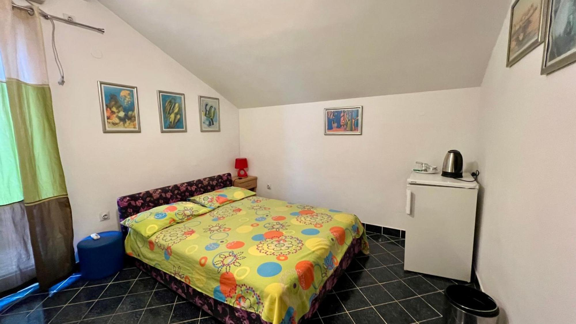 Apartments Holiday Будва Екстер'єр фото
