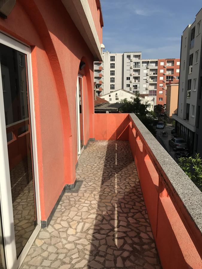 Apartments Holiday Будва Екстер'єр фото